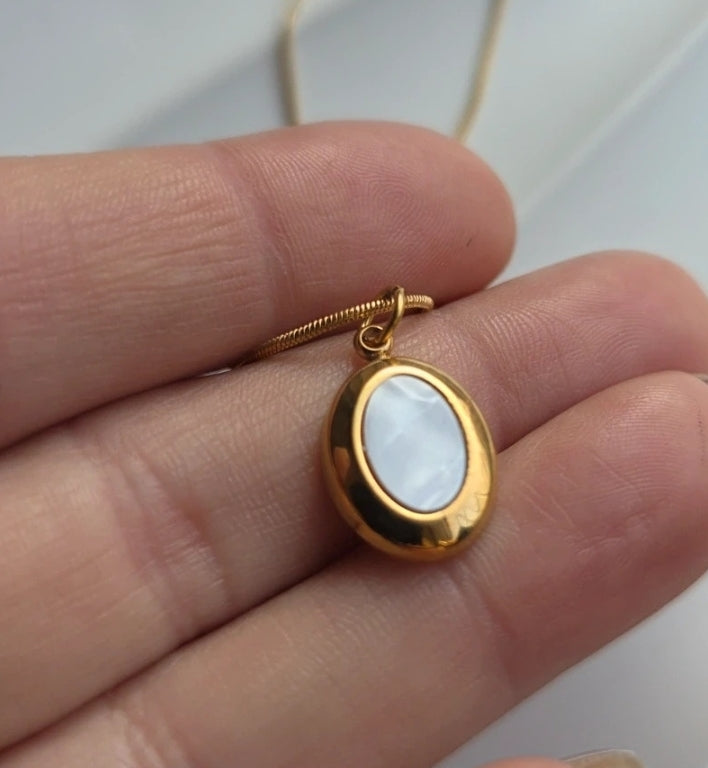 Ketting 'white oval'
