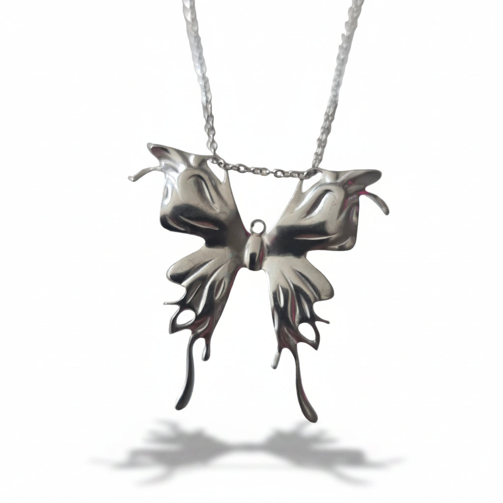 Ketting met grote vlinder