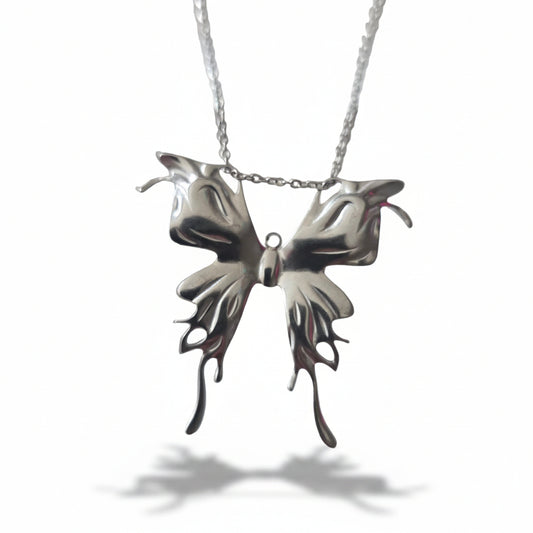 Ketting met grote vlinder